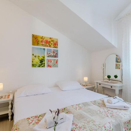 Villa Dinka Sutivan Esterno foto