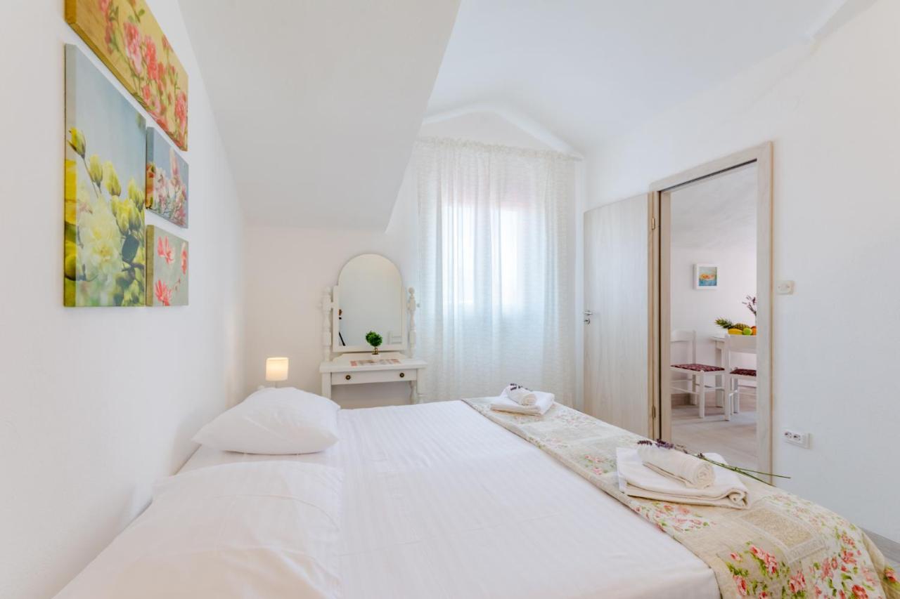 Villa Dinka Sutivan Esterno foto