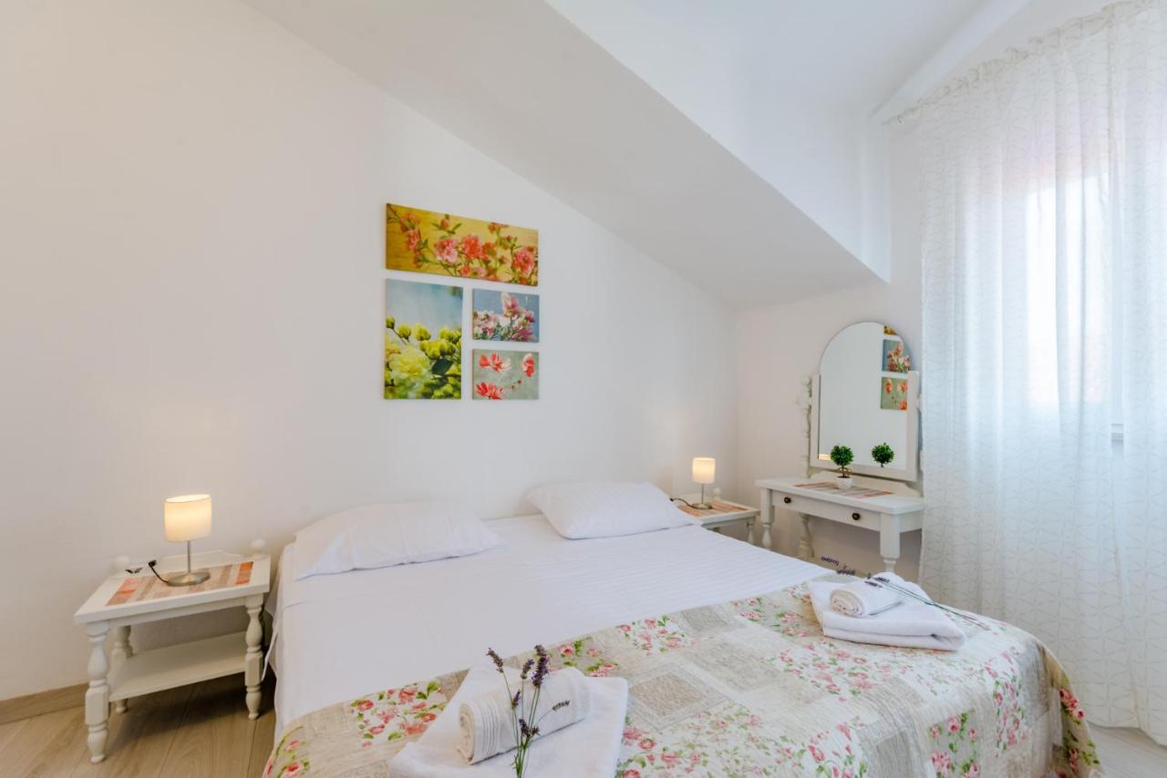 Villa Dinka Sutivan Esterno foto