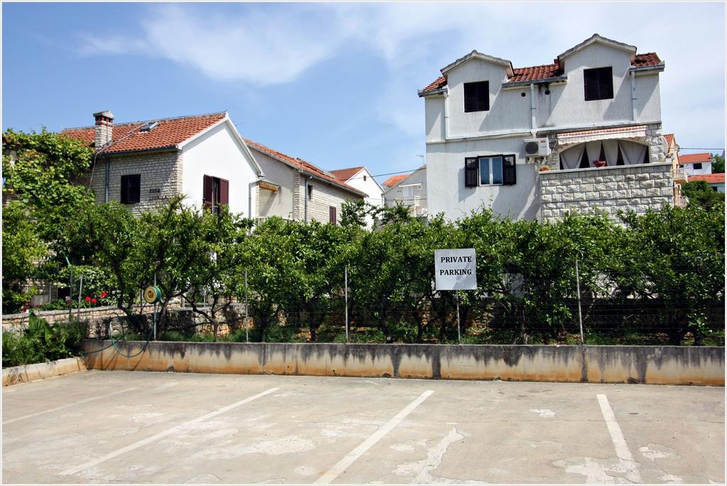 Villa Dinka Sutivan Esterno foto