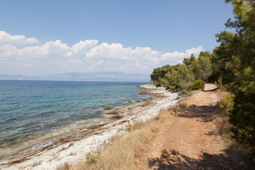 Villa Dinka Sutivan Camera foto