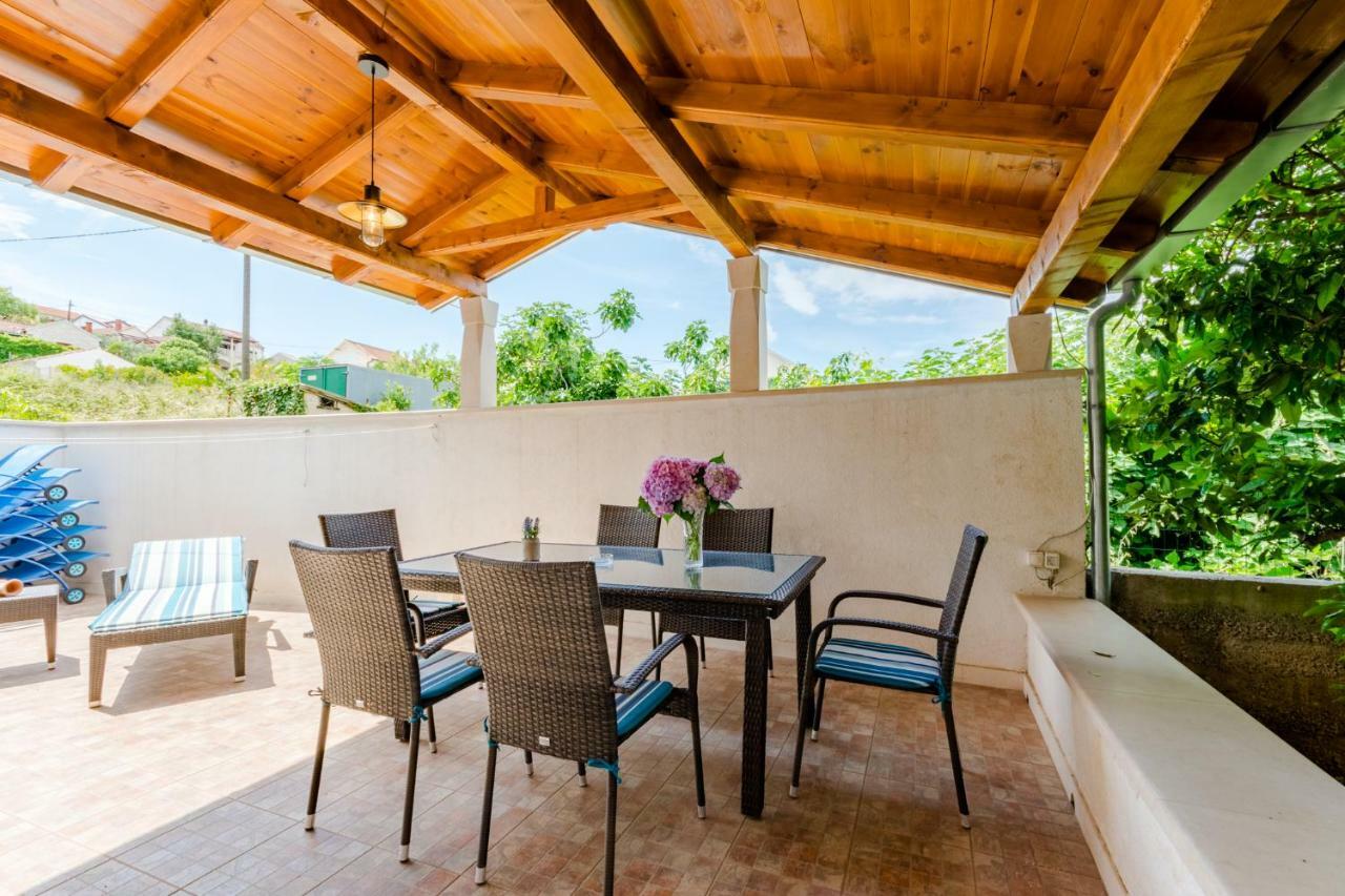 Villa Dinka Sutivan Esterno foto