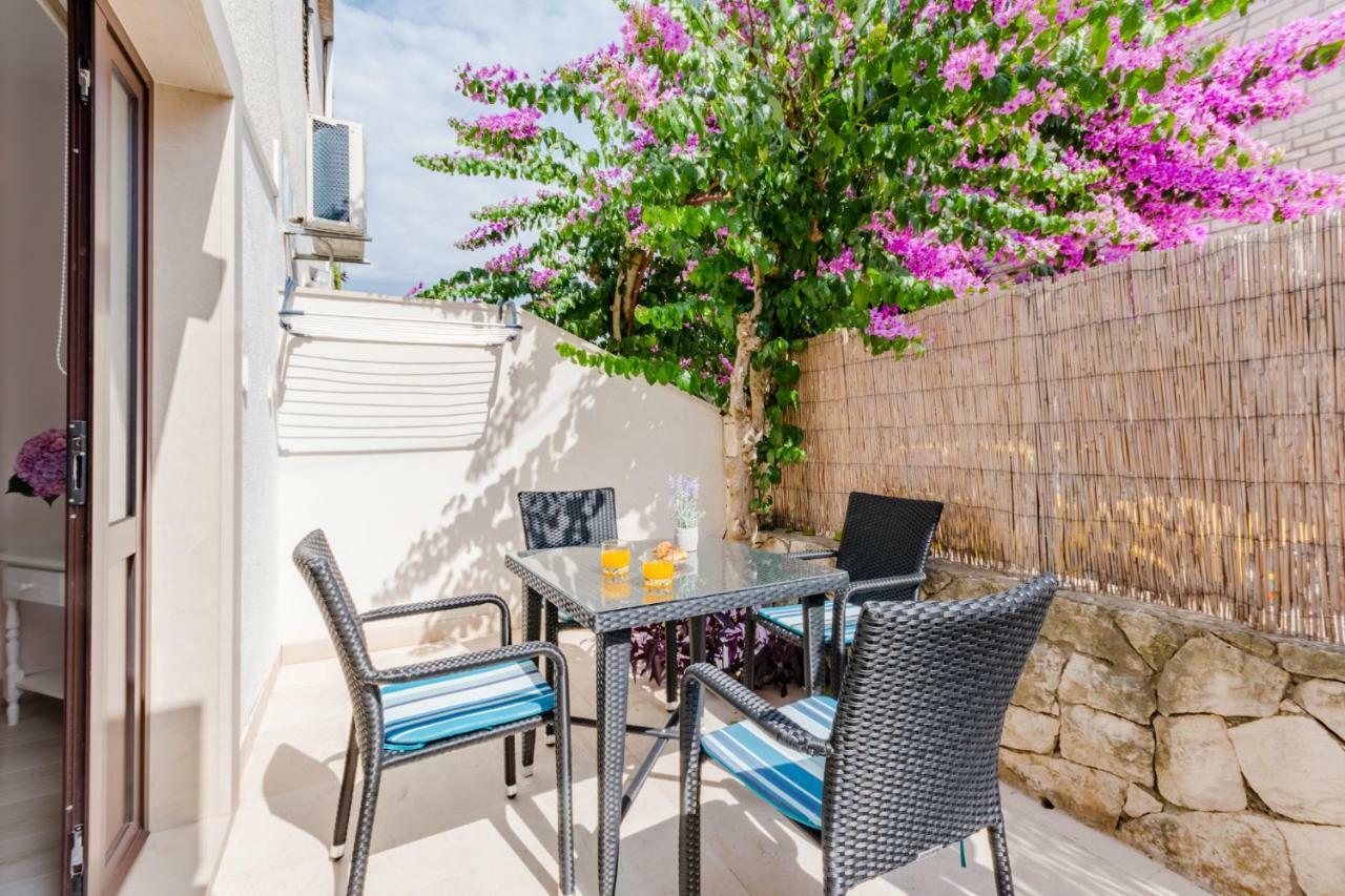 Villa Dinka Sutivan Esterno foto