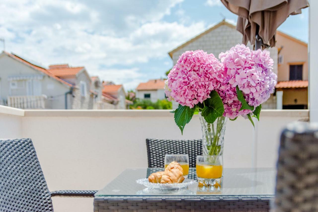 Villa Dinka Sutivan Esterno foto