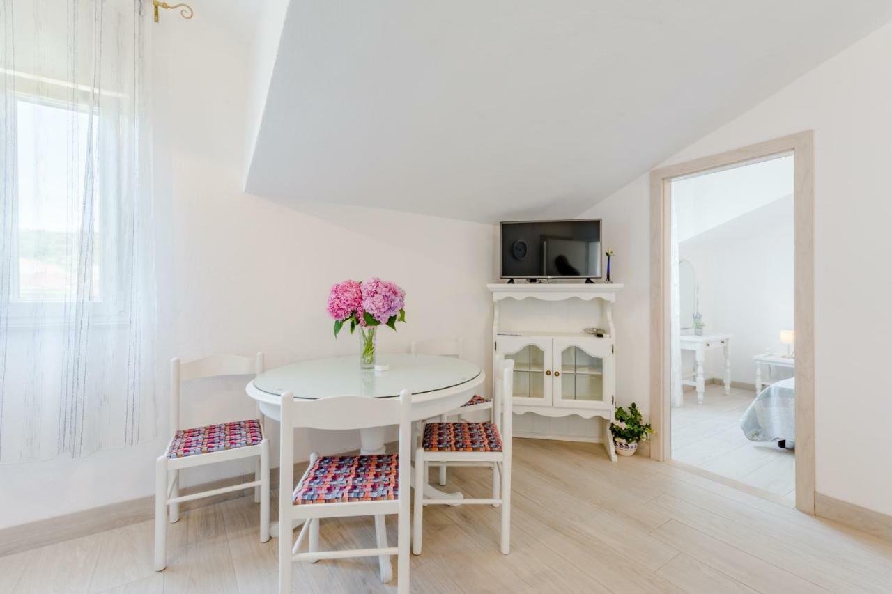 Villa Dinka Sutivan Esterno foto
