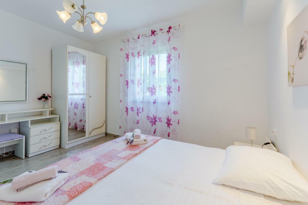 Villa Dinka Sutivan Esterno foto