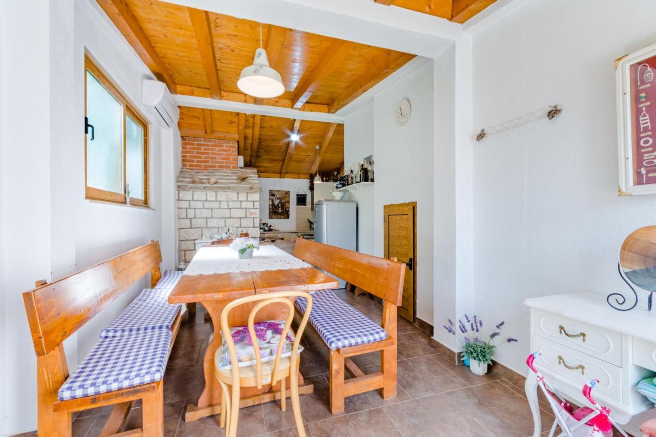 Villa Dinka Sutivan Esterno foto
